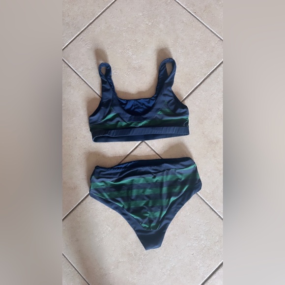 Beach riot M/L rugby stripe swimsuit - Picture 3 of 5